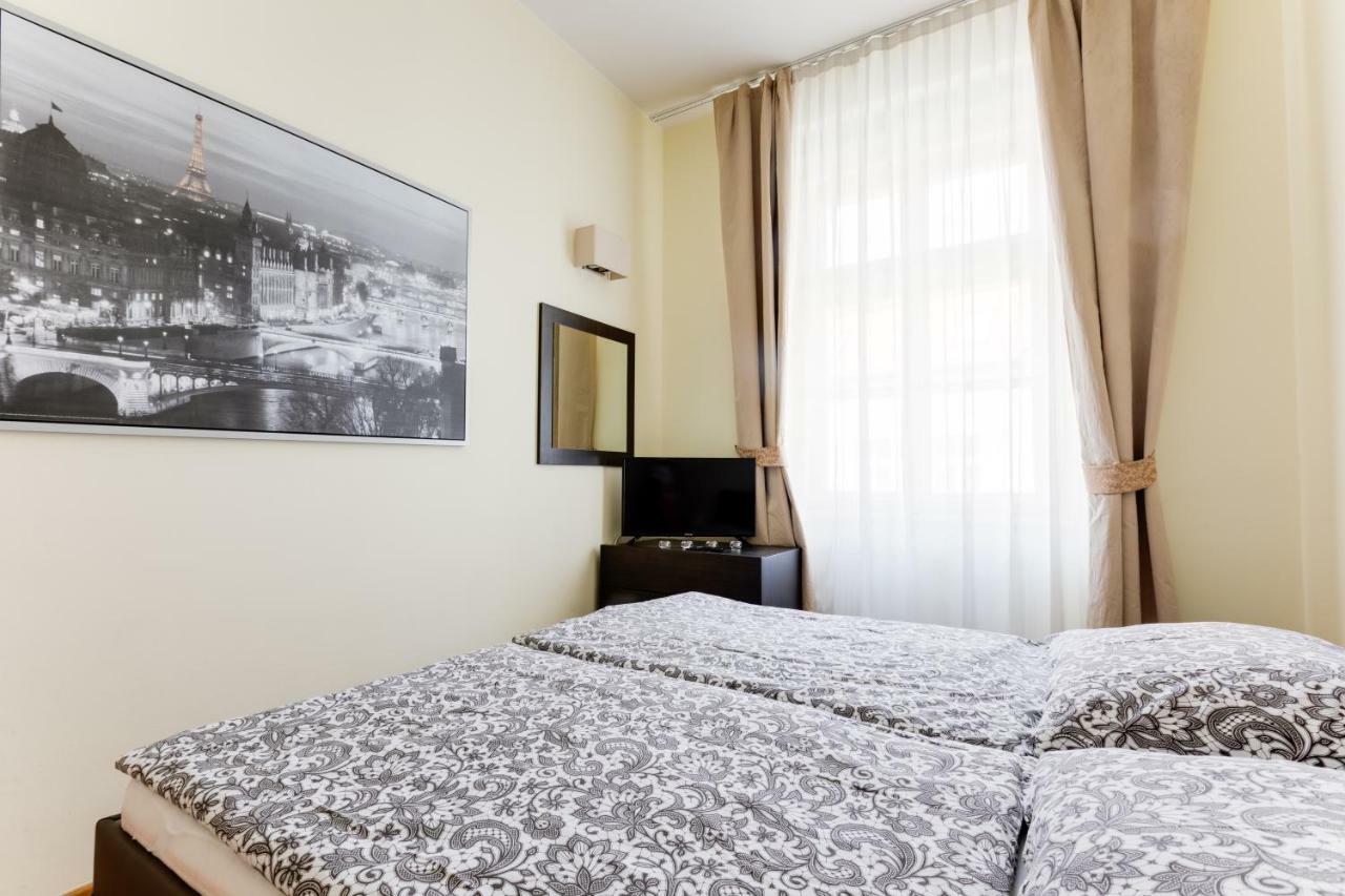 Hálkova 5 *