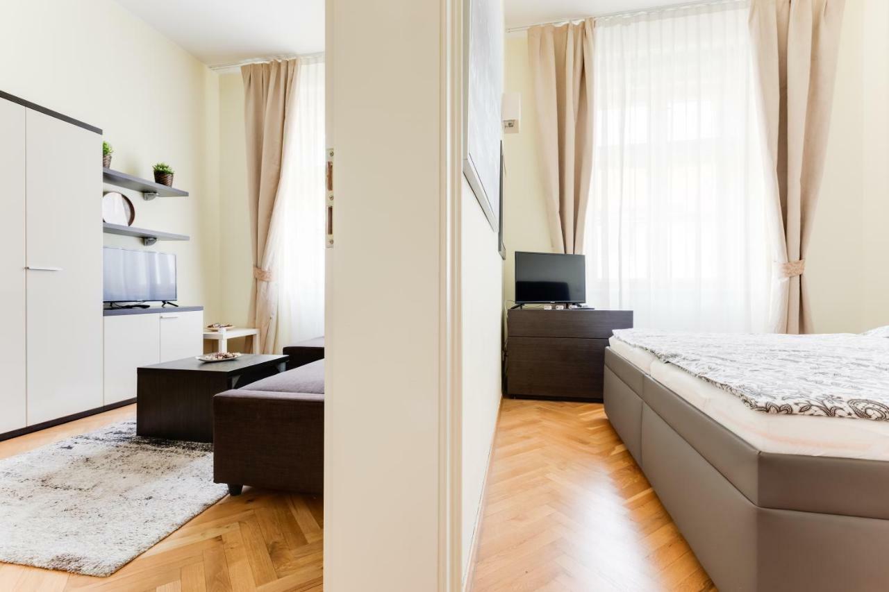 Hálkova 5 * Praha